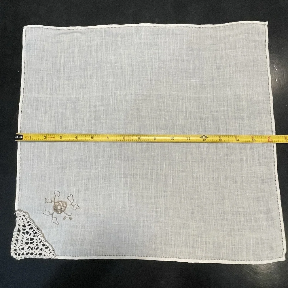 Vintage Linen Embroidered Crochet Tablecloth 6 Napkins Set Floral Scalloped Edge
